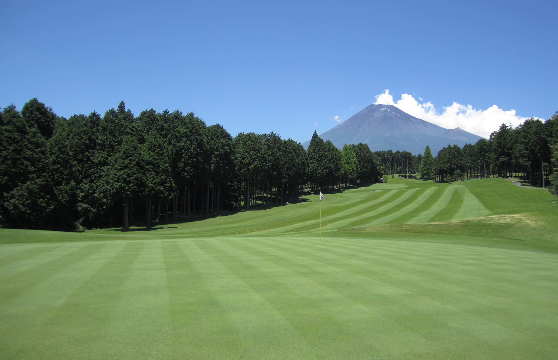 静岡 富士でゴルフコンペを楽しむなら 南富士カントリークラブ